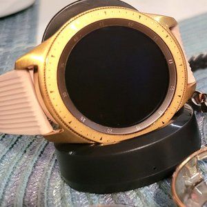 Samsung Galaxy 42mm GPS+LTE smartwatch